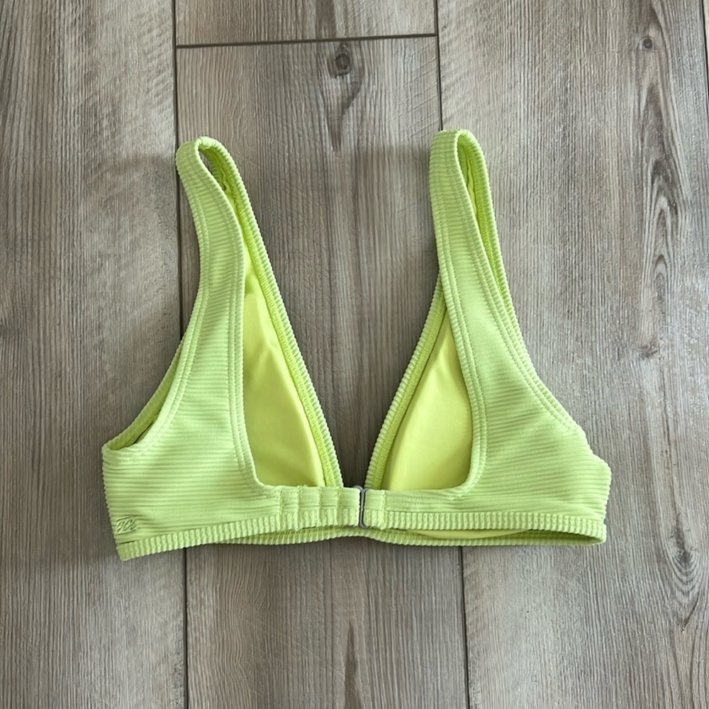 NWT - Billabong - Ava Bikini Top - Picture 2 of 4